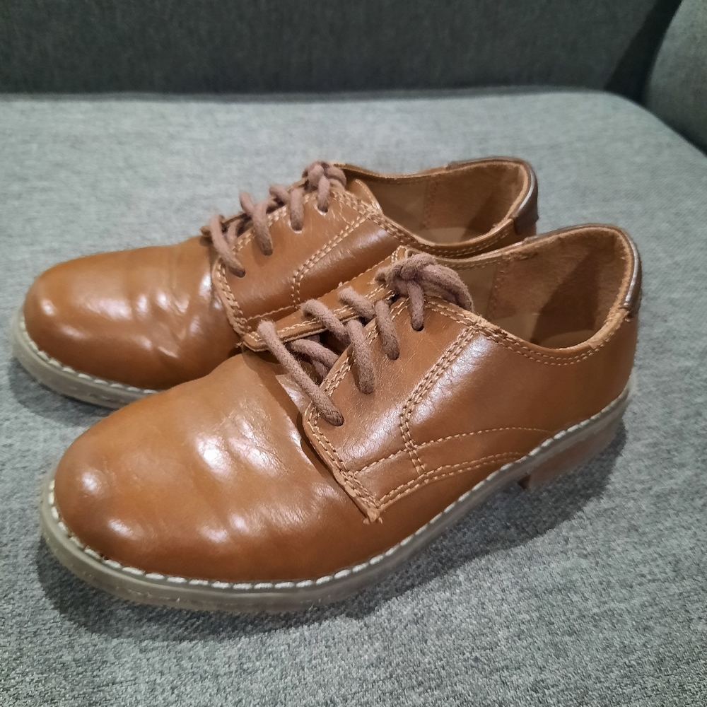 Boys dress shoes size 1 brown